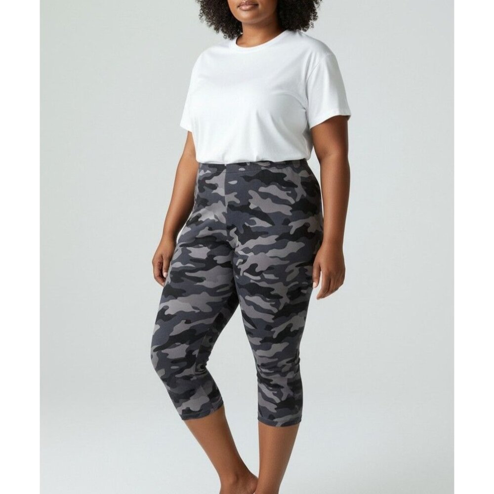 Womens Old Navy Camo Print Capri Pants XL Cotton Blend Stretch Elastic Waist Gra